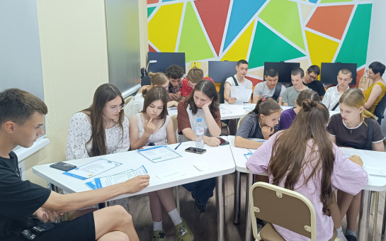 Как подростку заработать свои первые деньги и не стать жертвой мошенников?